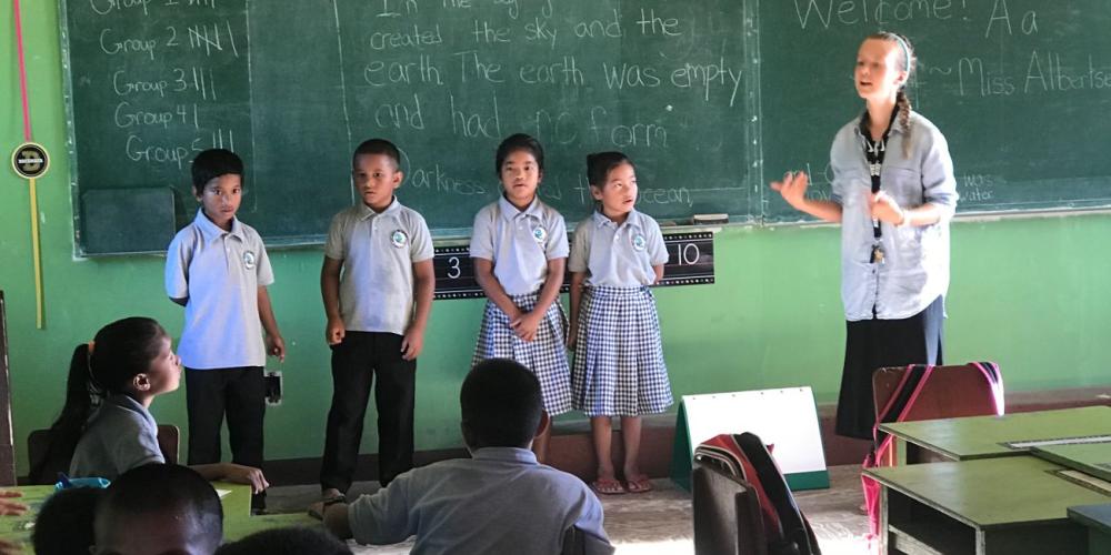 Elisa Albertsen, 21, teaching a class at Ebeye Seventh-day Adventist School on the Marshall Islands. (Andrew McChesney / Adventist Mission)