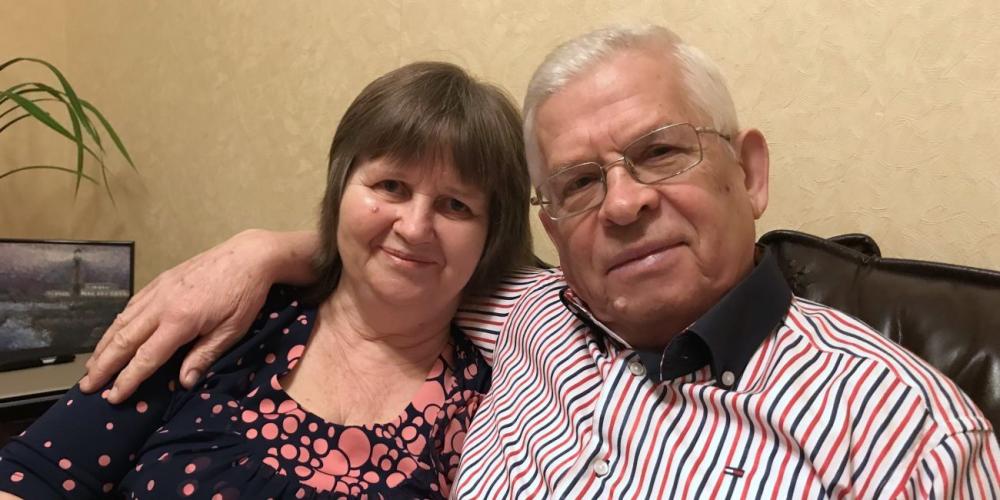 Valentina Dmitrienko, 65, with her husband, retired Seventh-day Adventist pastor Pavel, 75, in their home in Belgorod, Russia. (Andrew McChesney / Adventist Mission)