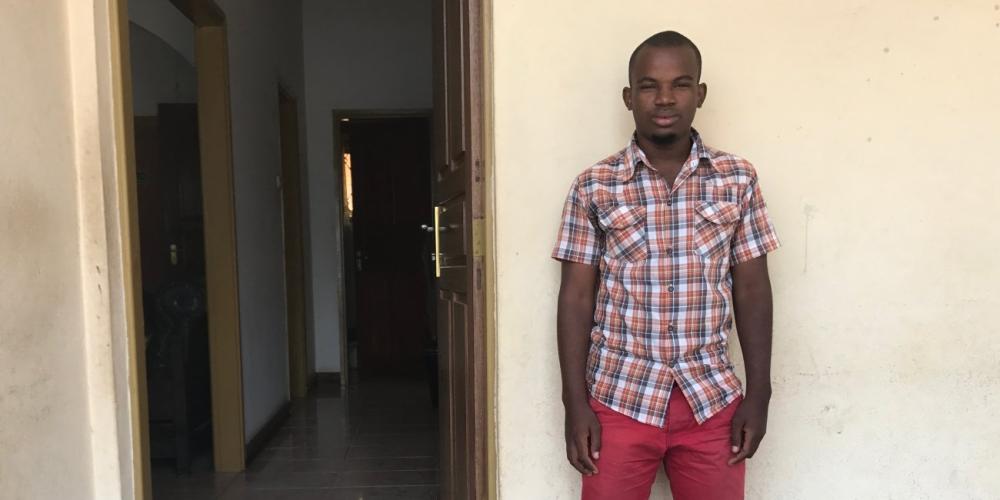 Ivaldo da Conceicao Nazare, pictured, is faithful to God even after his father falsely told neighbors that he had HIV. (Andrew McChesney / Adventist Mission)