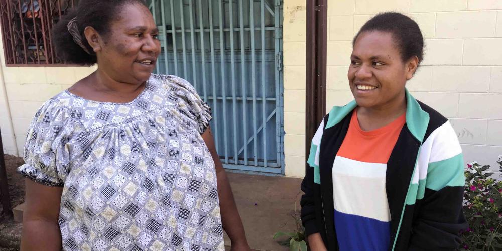 Talitha Hoyato, 19, right, with her adopted mother, Kathy Hoyato, in Goroka, Papua New Guinea. (Andrew McChesney / Adventist Mission)