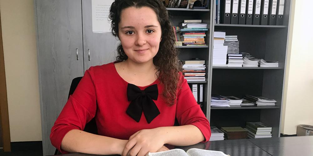 Paula Cristina Ghibut, 18, speaking with Adventist Mission at the headquarters of the Seventh-day Adventist Church in Romania in Bucharest. (Andrew McChesney / Adventist Mission)