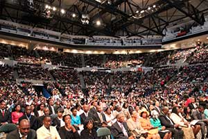 An estimated crowd of 12,000 people met today at Nassau Veterans Memorial Coliseum in Uniondale, New York, for the combined campmeeting and NY13 special event.